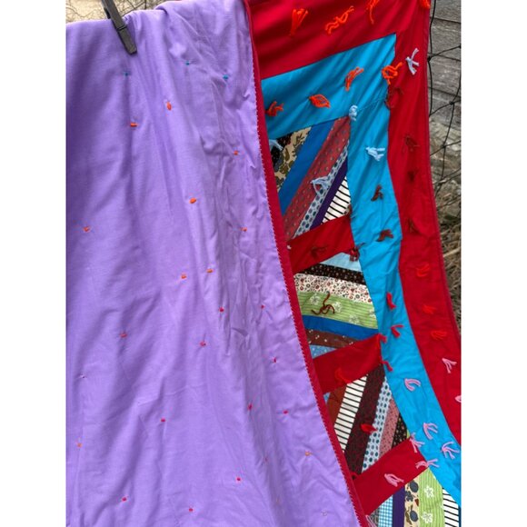 Vintage 60's Heavy Tied Scrappy Patchwork Quilt Red Blue 92.5x81" - Picture 6 of 16